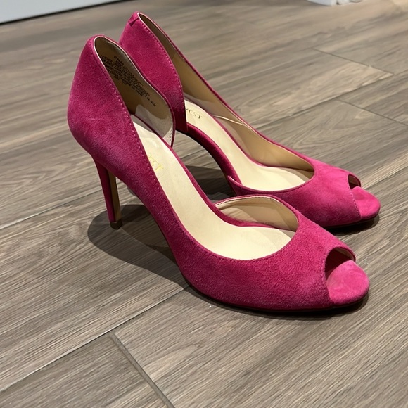 Peep toe pumps - Picture 5 of 6